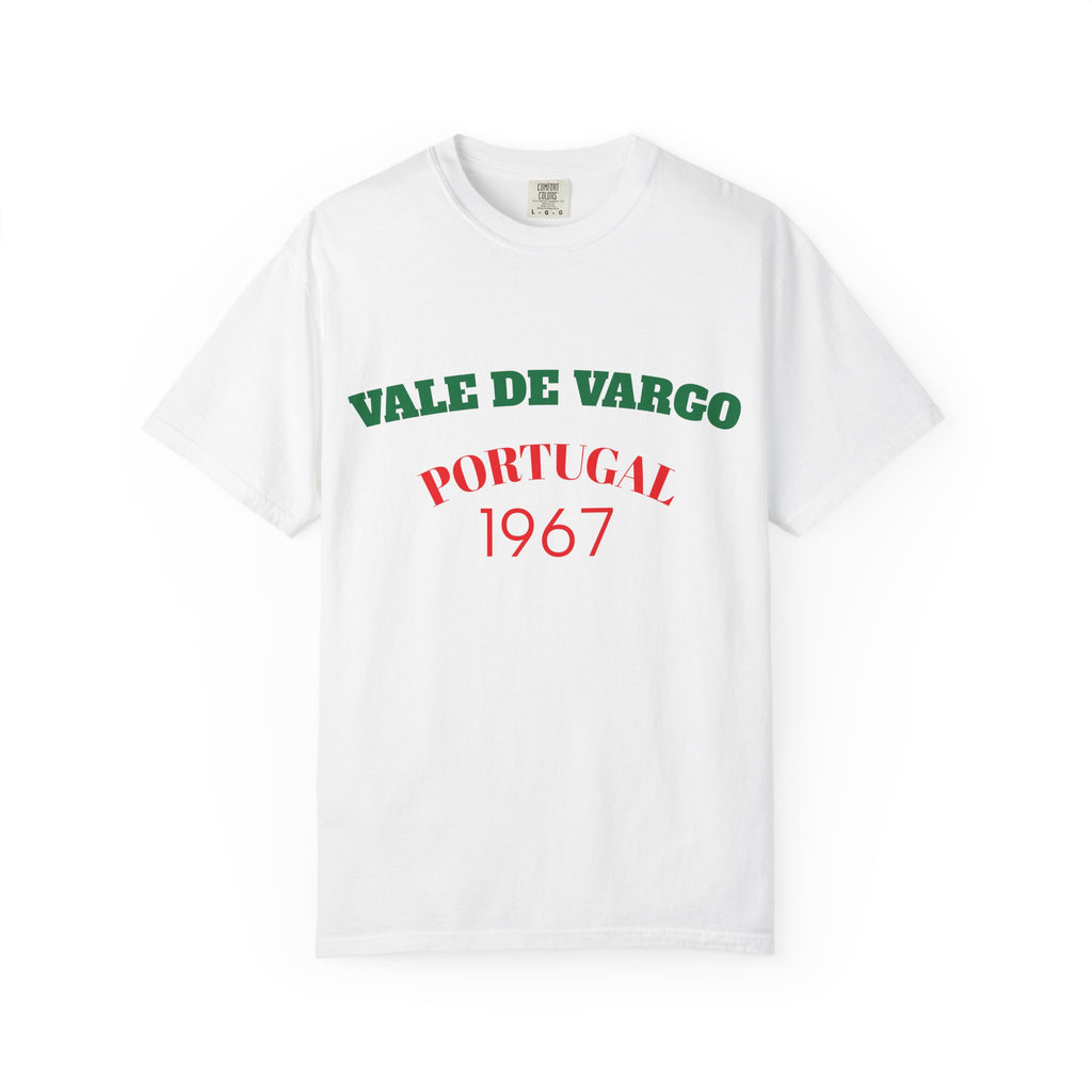 Unisex Garment-Dyed T-shirt UN with crew neck, relaxed fit, and soft-washed 100% ring-spun cotton fabric