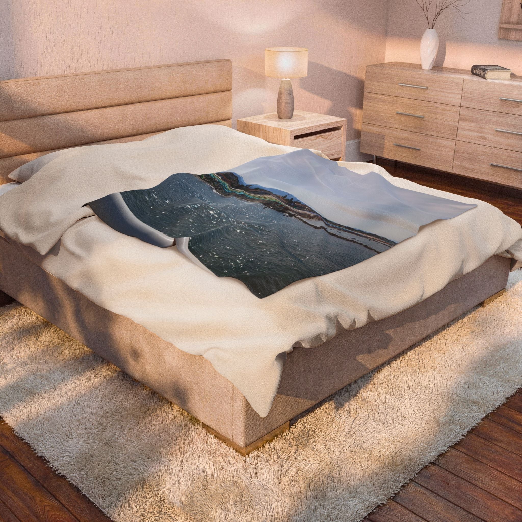 Coastal Sea View Velveteen Plush Blanket — Soft Oceanscape Throw for Home & Travel